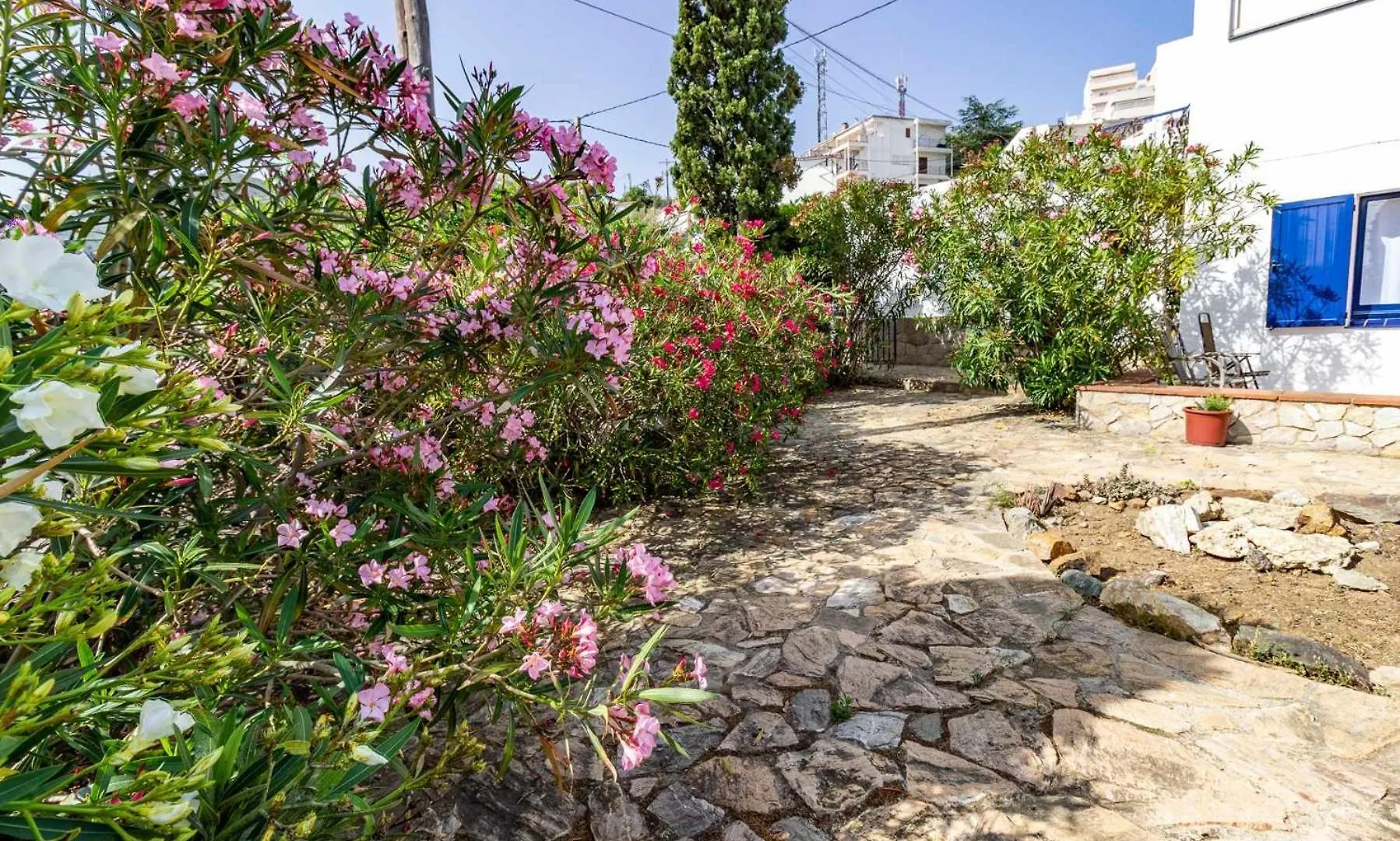 Cau Del Llop 70 Bonito Apartamento Con Jardin Llanca