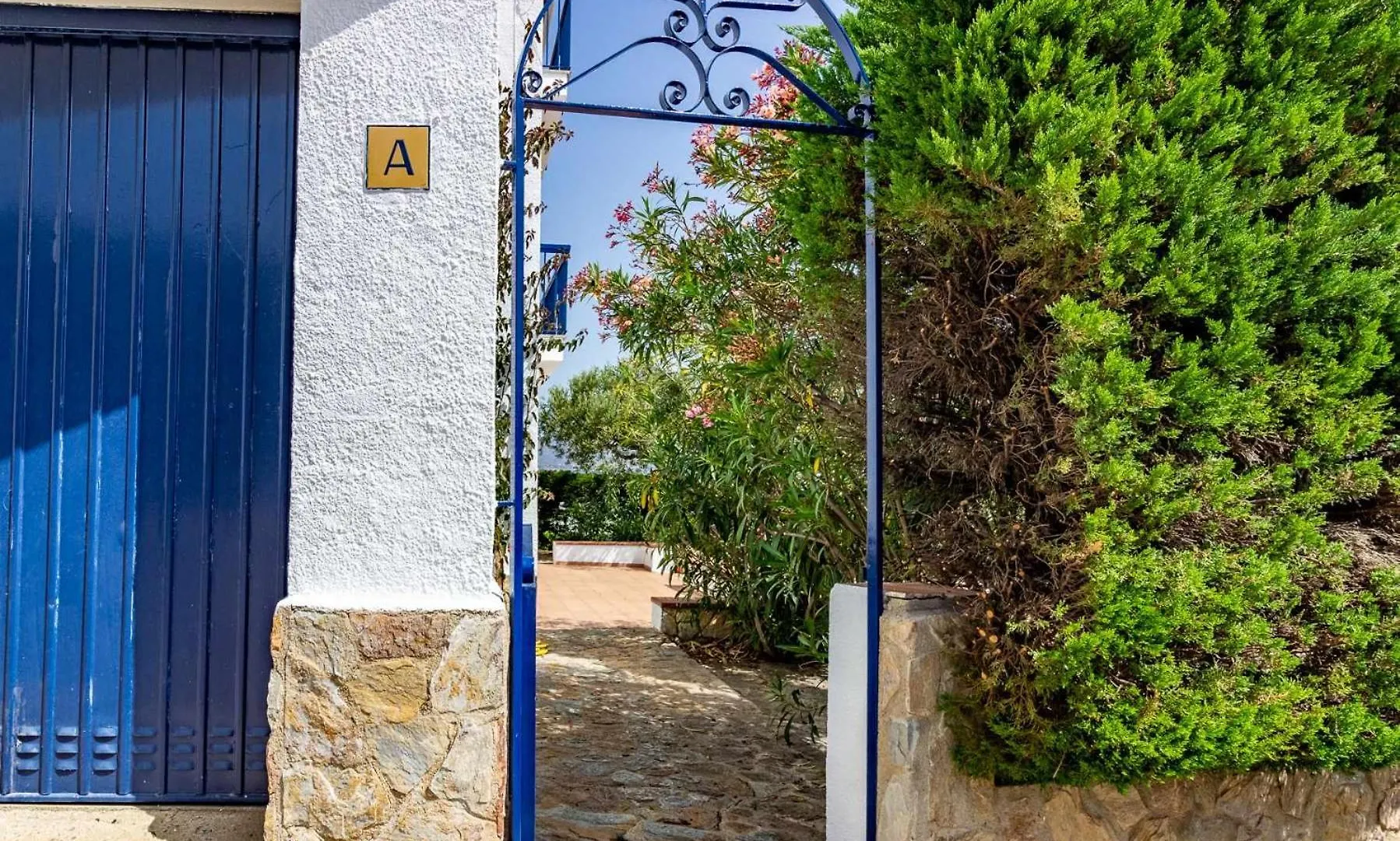 Cau Del Llop 70 Bonito Apartamento Con Jardin Llanca