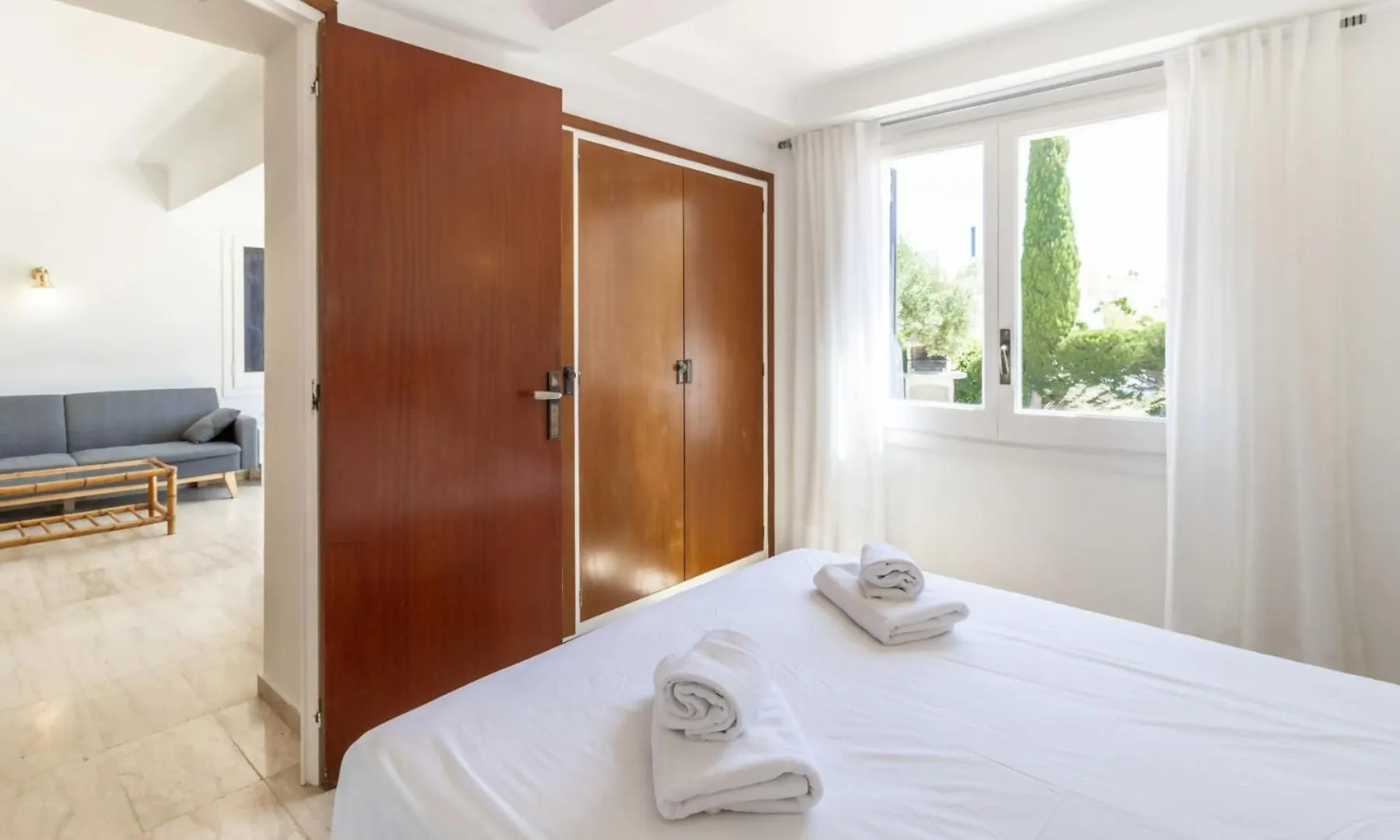 Apartment Cau Del Llop 70 Bonito Apartamento Con Jardin Llanca Spain